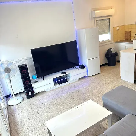Studio 아파트 *